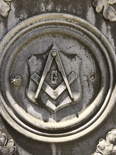 https://masoneriaalicante.com/wp-content/uploads/2023/09/masonic-ge51ba8843_1280-3-1.jpg